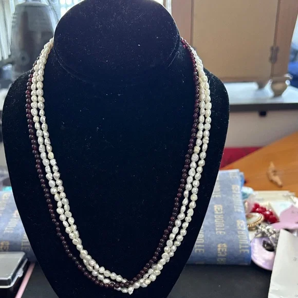 Vintage Three -Strand White Rice Pearl and Garnet Bead Necklace - Picture 4 of 9
